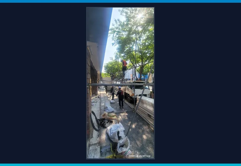 경산 삼남동 파티션 철거 업체 - 천장 텍스·석고보드 및 M-Bar 경량철골 골조 철거